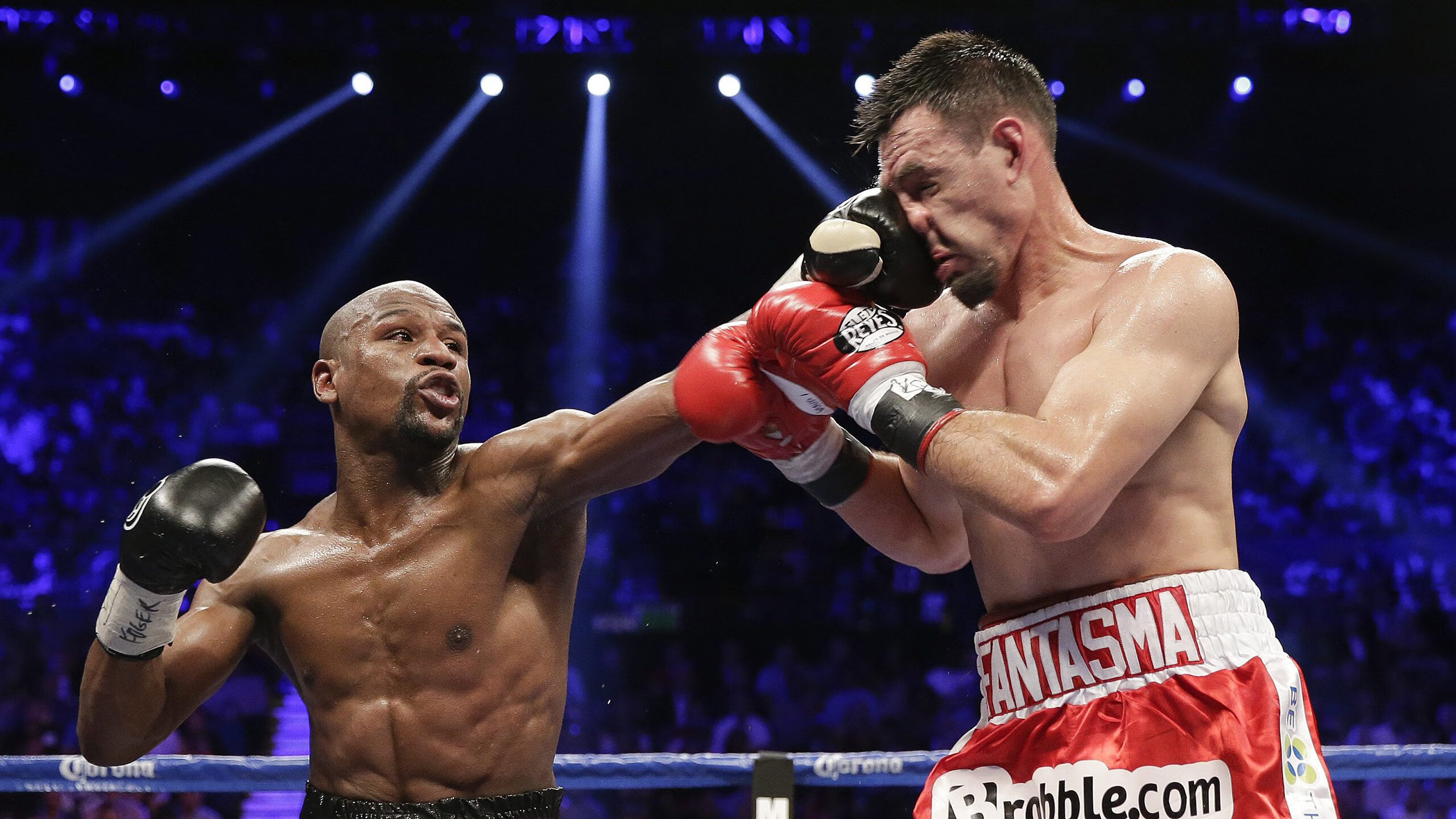 “马丁·高尔西的表现震撼橄榄球界,未来成就不凡”