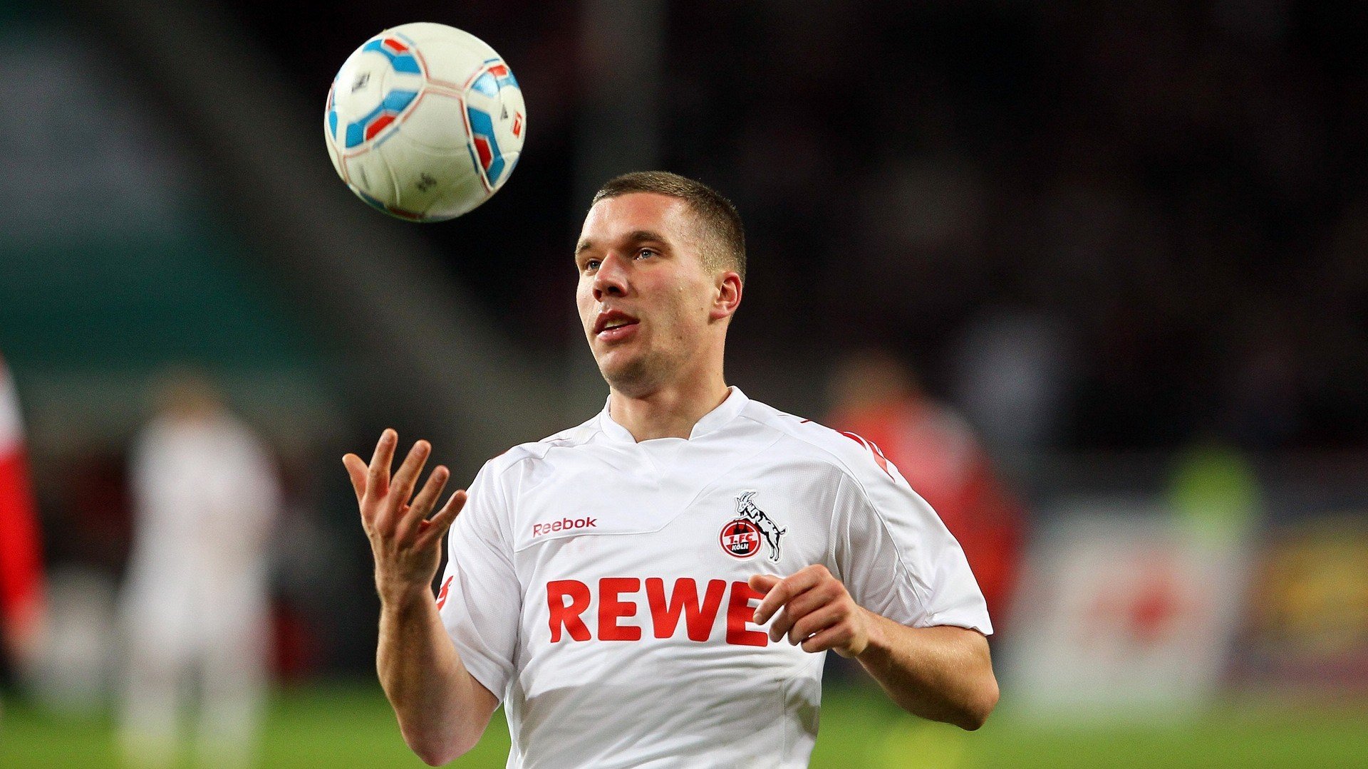 一人打爆全队，一人打十人视频